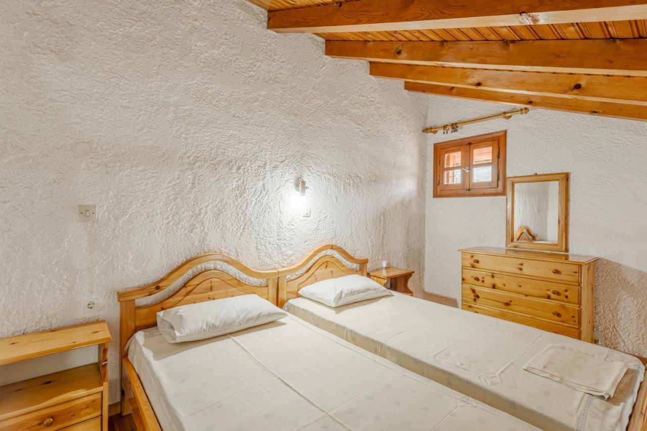 Sophia'S Maisonette 1 Stoupa Bagian luar foto